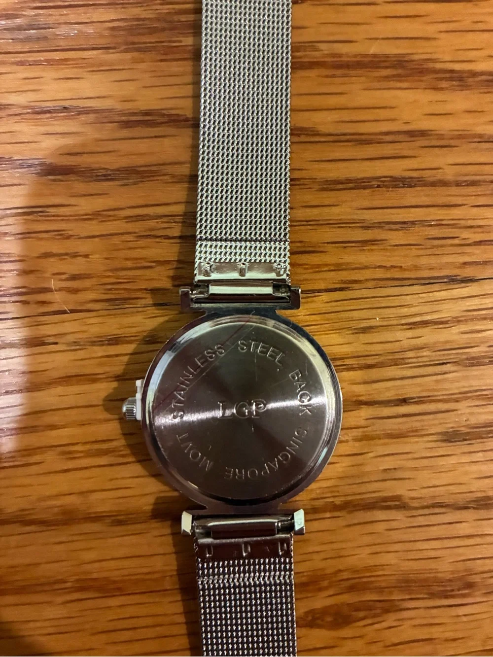 Classic Round Face Mesh Strap Watch - stainless steel
